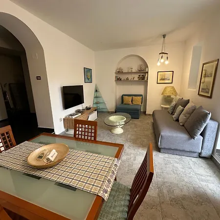 Mea * מאלי לוסיניי